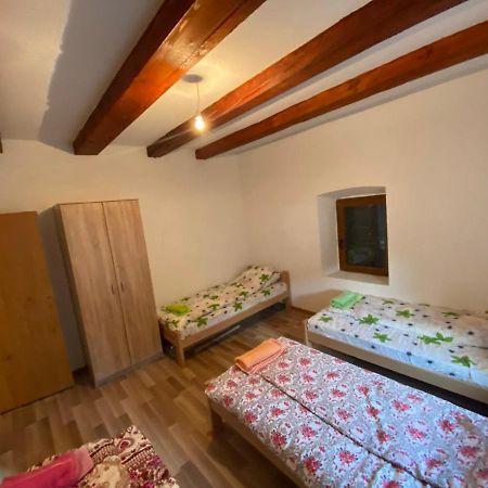 Shpija E Gjyshit Vuthaj Hotel Gusinje Kültér fotó