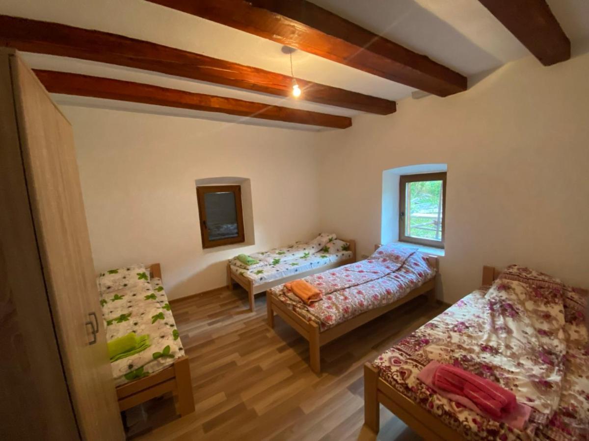 Shpija E Gjyshit Vuthaj Hotel Gusinje Kültér fotó